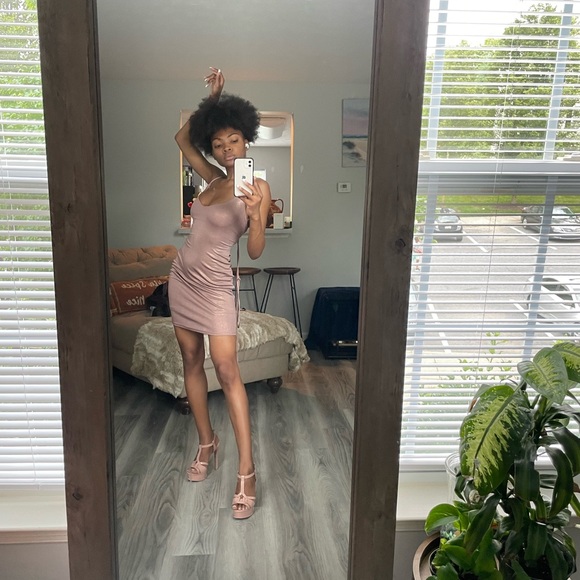 Pale Nude Pink Backless Lace MIDI Dress - Picture 13 of 16